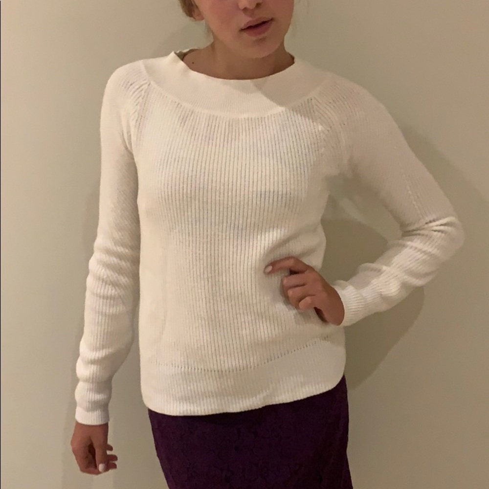 Gap never-before-worn classic white sweater!